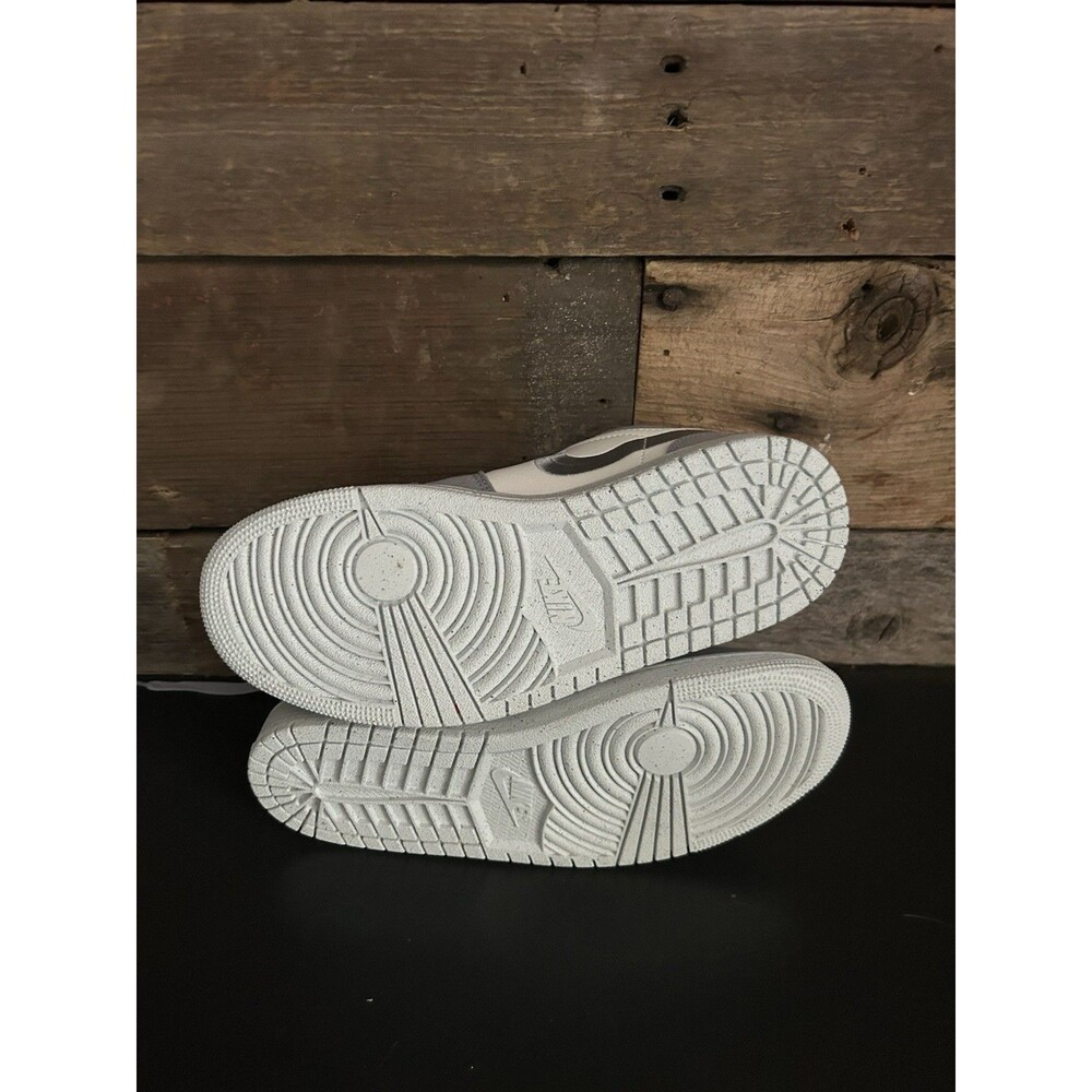 Women’s Air Jordan 1 Low SE Light Steel Grey - Picture 3 of 4